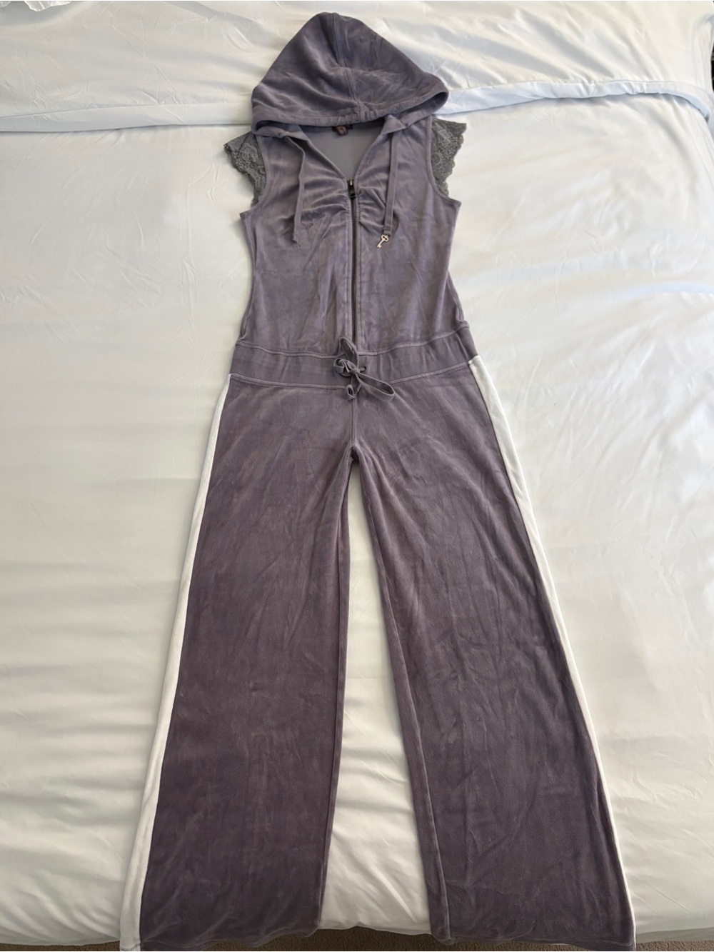 JLo Gray Velour Hooded Jumpsuit Y2K Lace Trim Zip Up Side Stripe Vintage 2000s - Picture 4 of 10